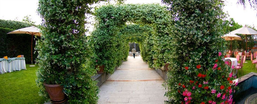 Imagen de los exteriores del Hotel Pamaran. Foto 2