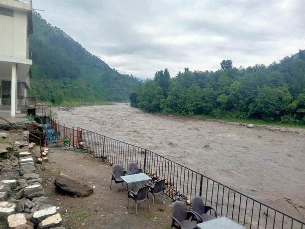 Imagen de la habitación del Hotel Pameer Continental and Restaurant. Foto 6