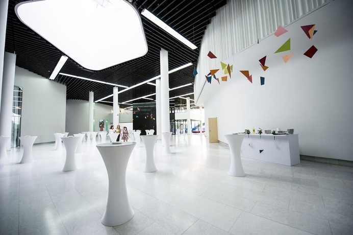 Imagen de los interiores del Hotel Pamir-tien Shan. Foto 17