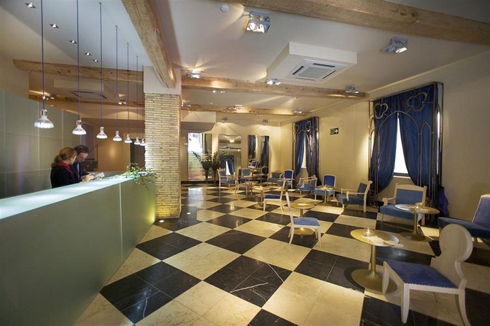 Imagen de los interiores del Hotel Pamplona Catedral. Foto 15