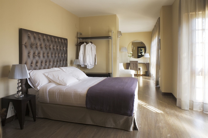 Imagen de la habitación del Hotel Pamplona Catedral. Foto 12