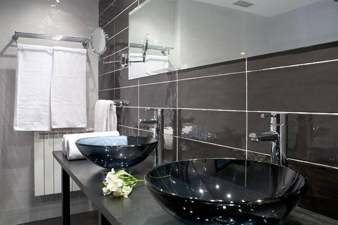 Imagen de la habitación del Hotel Pamplona Catedral. Foto 13