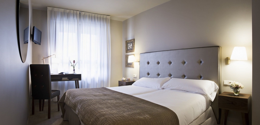 Imagen de la habitación del Hotel Pamplona Plaza. Foto 8