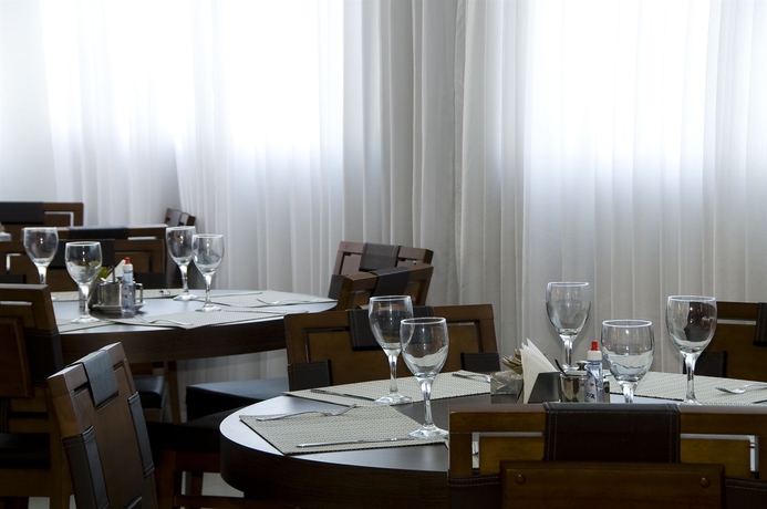 Imagen del bar/restaurante del Hotel Pampulha Lieu. Foto 6