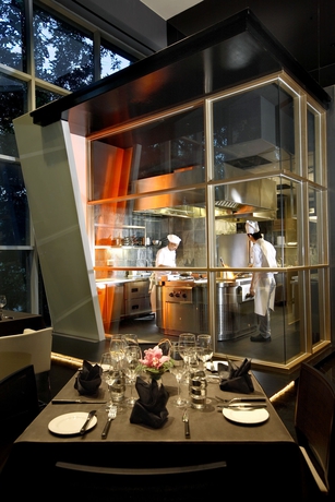 Imagen del bar/restaurante del Hotel Pan Pacific Orchard. Foto 3