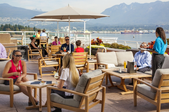 Imagen del bar/restaurante del Hotel Pan Pacific Vancouver. Foto 3