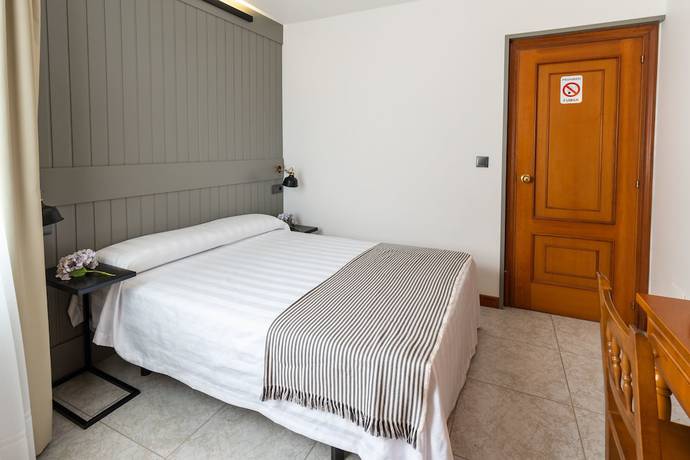 Imagen de la habitación del Hotel Panadeiramar. Foto 9