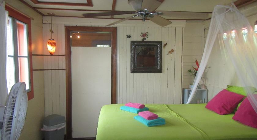 Imagen de la habitación del Hotel Panamas Paradise Saigoncito. Foto 2