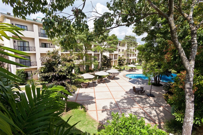 Imagen de la piscina del Hotel Panamby Guarulhos. Foto 15