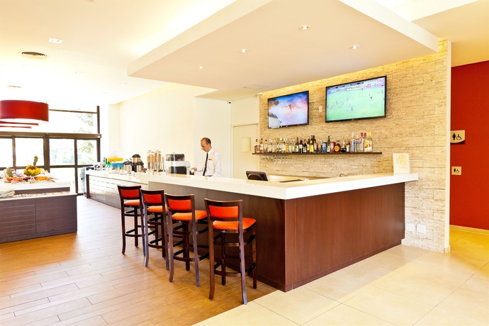 Imagen del bar/restaurante del Hotel Panamby Guarulhos. Foto 4