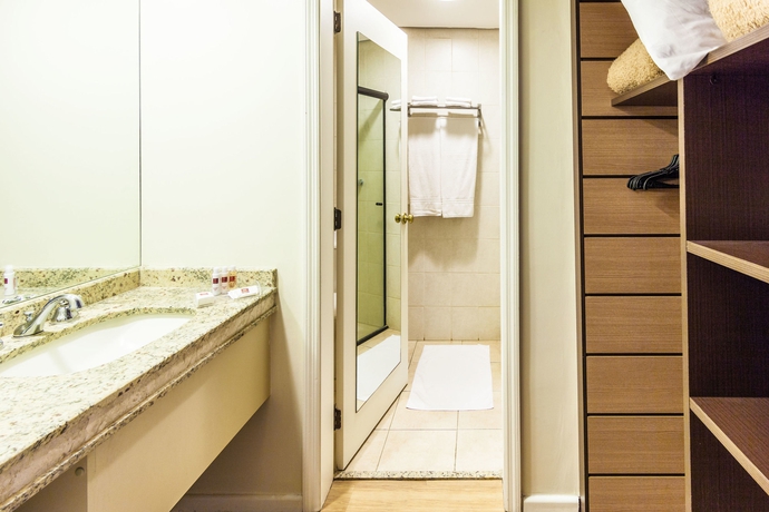 Imagen de la habitación del Hotel Panamby Guarulhos. Foto 9