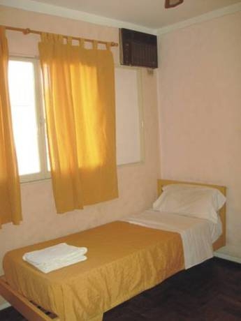 Imagen de la habitación del Hotel Panamericano Mendoza. Foto 17