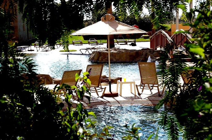 Imagen de la piscina del Hotel Panareti Coral Bay. Foto 10