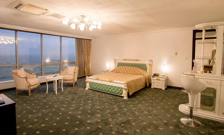 Imagen de la habitación del Hotel Panari. Foto 11