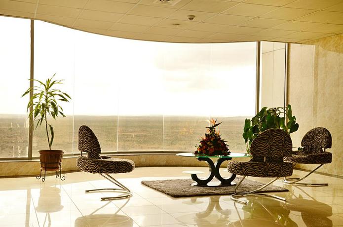 Imagen de los interiores del Hotel Panari. Foto 17