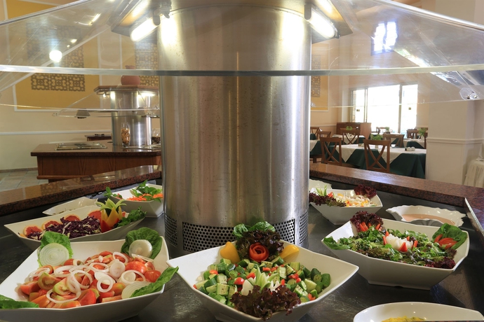 Imagen del bar/restaurante del Hotel Panas Holiday Village. Foto 3