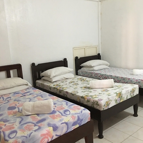 Imagen de la habitación del Hotel Pandan Beach Resort. Foto 4