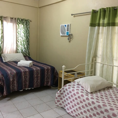 Imagen de la habitación del Hotel Pandan Beach Resort. Foto 5