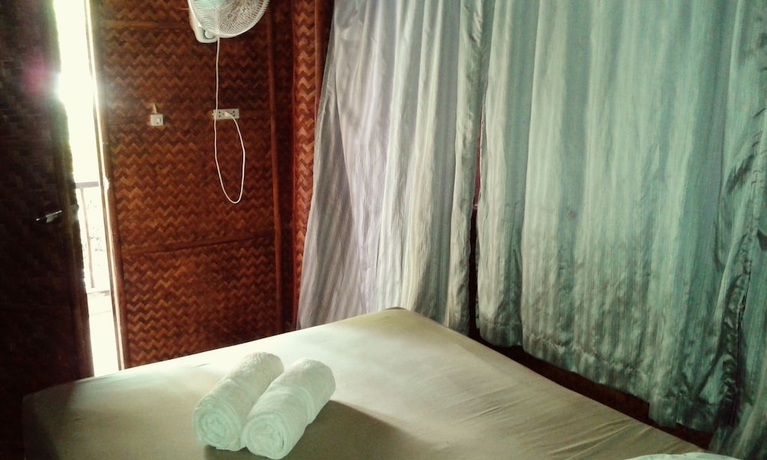 Imagen de la habitación del Hotel Pandan Beach Resort. Foto 14