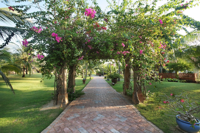 Imagen de los exteriores del Hotel Pandanus Resort. Foto 10