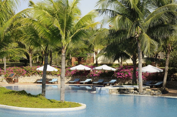 Imagen de la piscina del Hotel Pandanus Resort. Foto 16