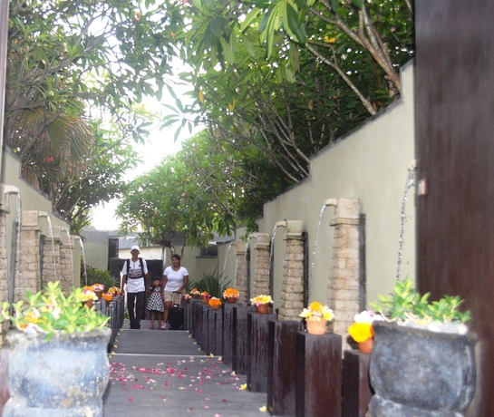 Imagen de los interiores del Hotel Pandawa Beach Villas and Spa. Foto 18