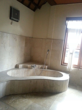 Imagen de la habitación del Hotel Pande Permai Bungalows. Foto 6