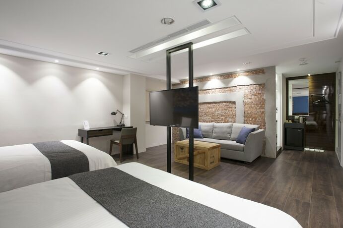 Imagen de la habitación del Hotel Pandf. Foto 17