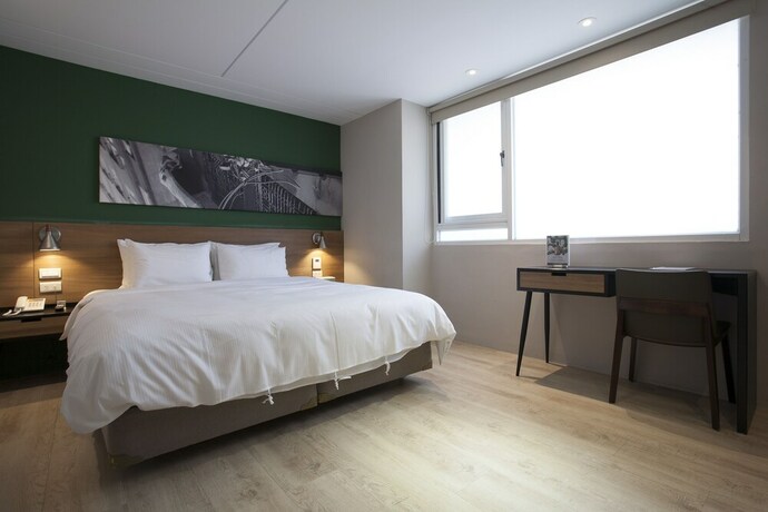 Imagen de la habitación del Hotel Pandf. Foto 33