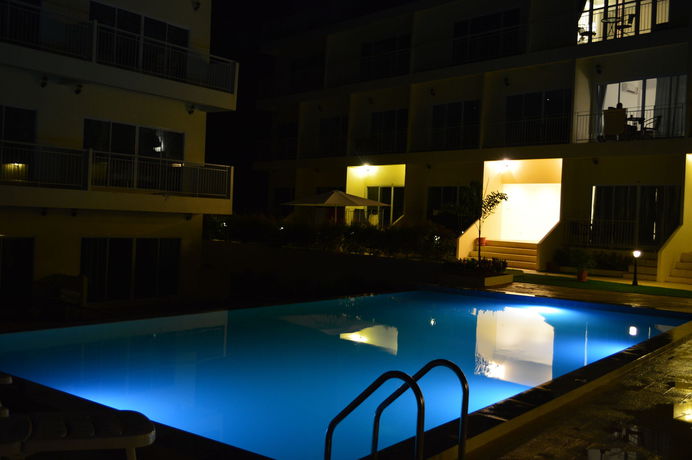 Imagen de la piscina del Hotel Pandora. Foto 15