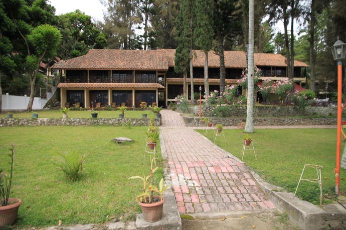 Imagen de los exteriores del Hotel Pandu Lakeside Tuktuk. Foto 13