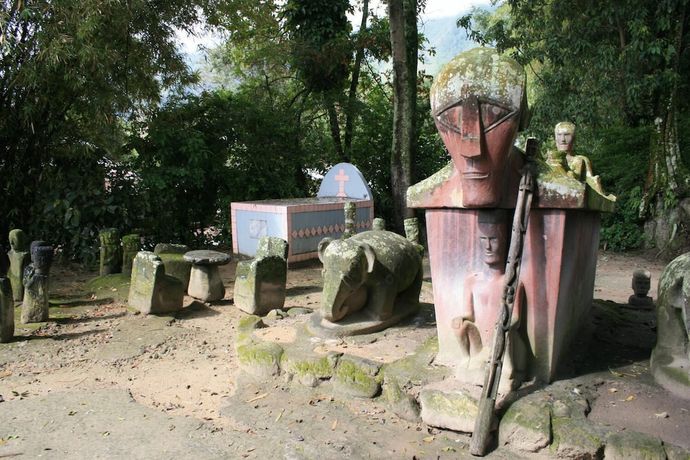 Imagen de los exteriores del Hotel Pandu Lakeside Tuktuk. Foto 20