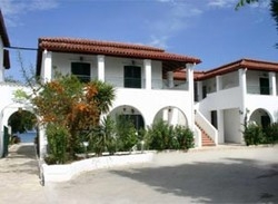 Imagen de los exteriores del Hotel Panela Beach. Foto 1