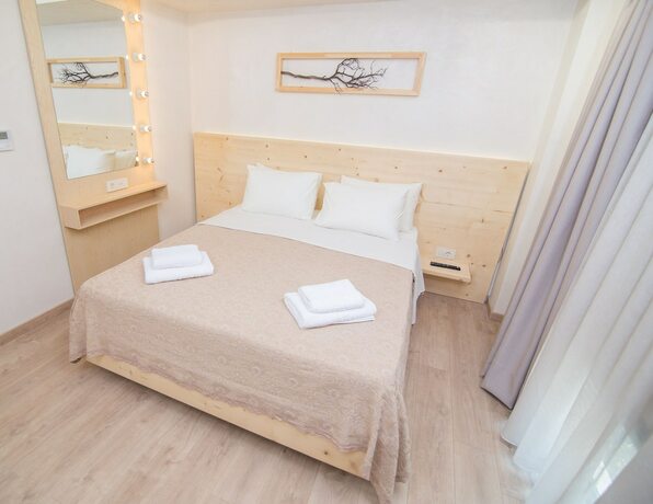 Imagen de la habitación del Hotel Panellinion Luxury Rooms. Foto 19