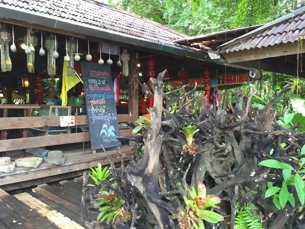 Imagen del bar/restaurante del Hotel Pang Mai Resort. Foto 4