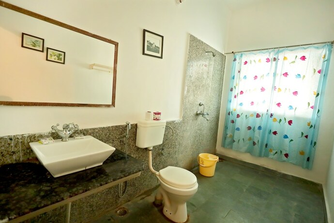 Imagen general del Hotel Pangarh Lake Retreat. Foto 10