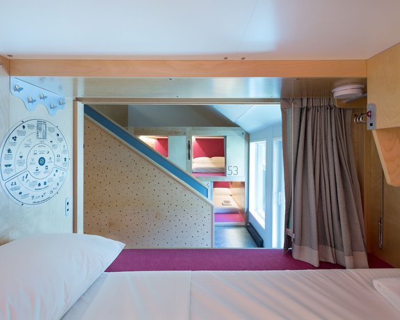 Imagen de la habitación del Hotel Pangea Pod. Foto 9