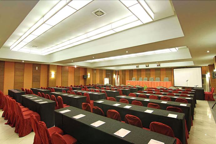 Imagen de los interiores del Hotel Pangeran City. Foto 15