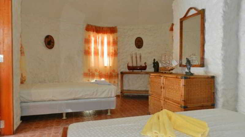 Imagen de la habitación del Hotel Panglao Chocolate Hills Resort. Foto 5