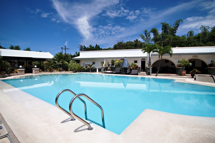 Imagen de la piscina del Hotel Panglao Regents Park Resort. Foto 9