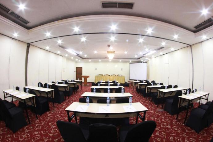 Imagen de los interiores del Hotel Pangrango II. Foto 19
