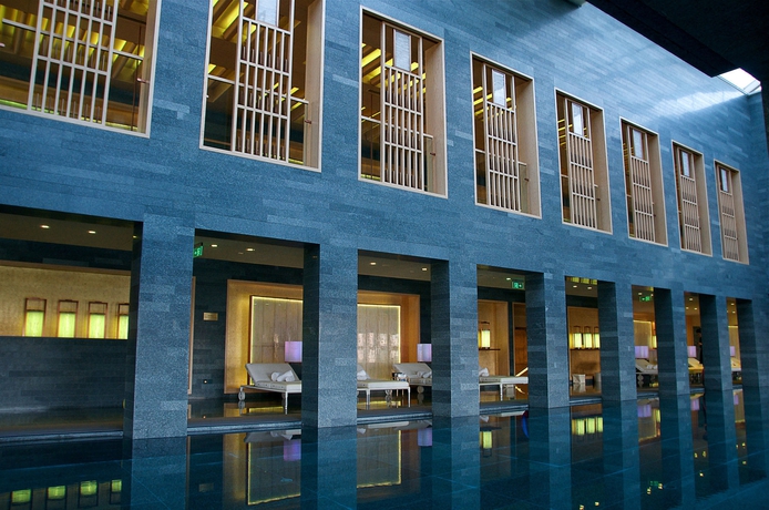 Imagen de la piscina del Hotel Pangu 7 Star. Foto 14