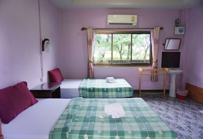 Imagen de la habitación del Hotel Panichat Resort. Foto 8
