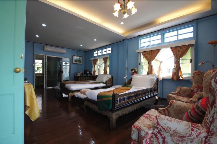 Imagen de la habitación del Hotel Panida Suite. Foto 4