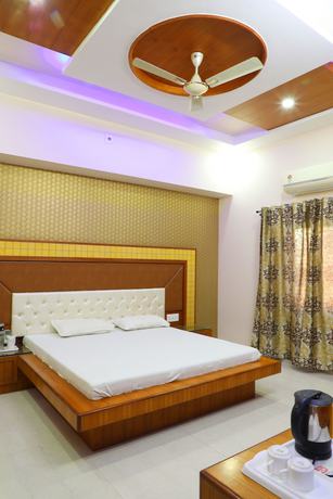 Imagen de la habitación del Hotel Panigrahan. Foto 5
