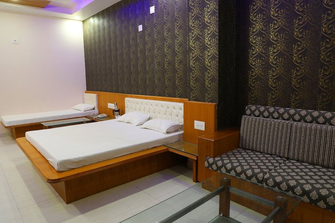Imagen de la habitación del Hotel Panigrahan. Foto 12