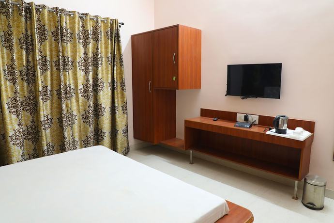 Imagen de la habitación del Hotel Panigrahan. Foto 15