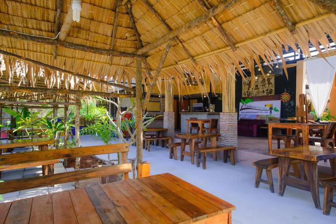 Imagen de los interiores del Hotel Panisara Pool Villa. Foto 4