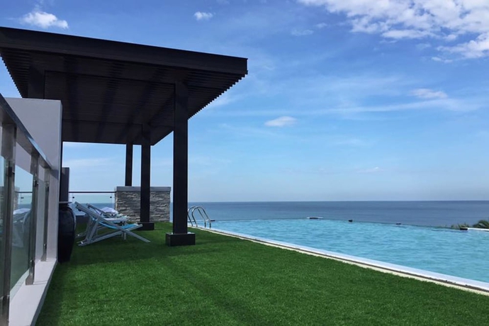 Imagen de la piscina del Hotel Panitar Haus. Foto 19