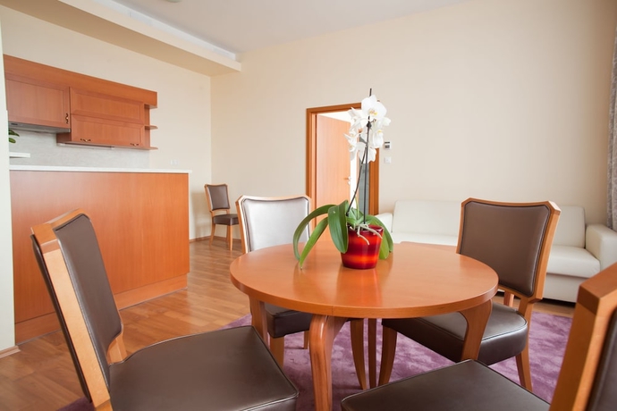 Imagen de la habitación del Hotel Pannonia. Foto 9